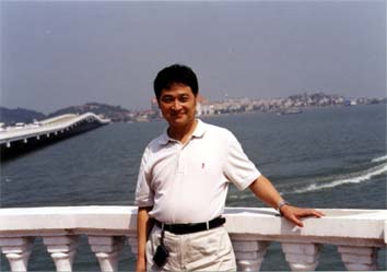 月亮还是故乡 ...