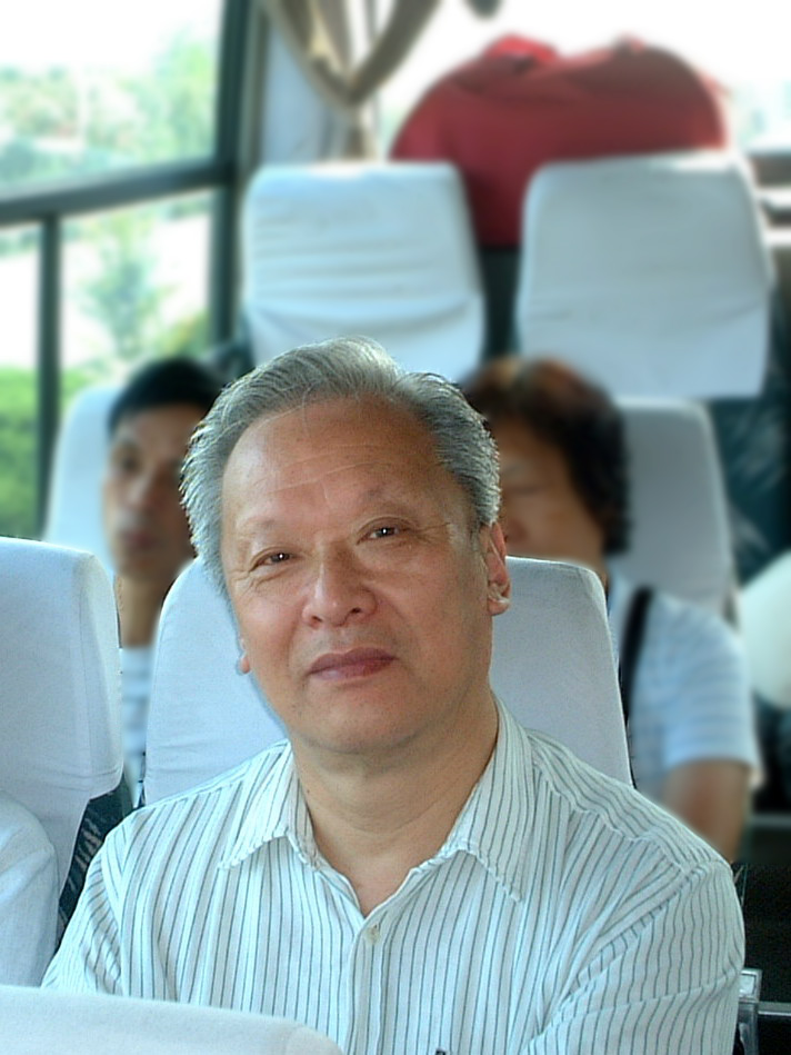 在旅游车上 ...