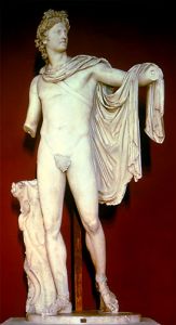 “亲和与严厉的超凡集合体····”—席勒   
骄傲匀称的肢体散发着敏感的温柔，表现了成熟的男性美。希腊雕刻艺术的代表作。