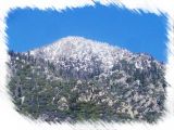 12月1日拍摄，初冬的第一场雨后，山峰就呈现了雪的景色。